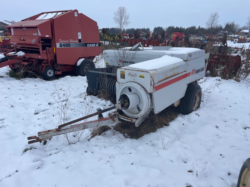 Hay/Forage/Livestock  New Idea 551 Super Sweep Small Square Baler Photo