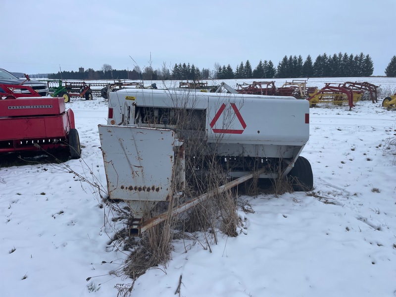 Hay/Forage/Livestock  New Idea 551 Super Sweep Small Square Baler Photo