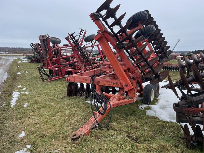 Tillage - Discs  Allis Chalmers Heavy-Duty 16ft Disc Photo