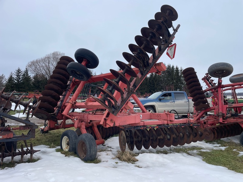 Tillage - Discs  Allis Chalmers Heavy-Duty 16ft Disc Photo