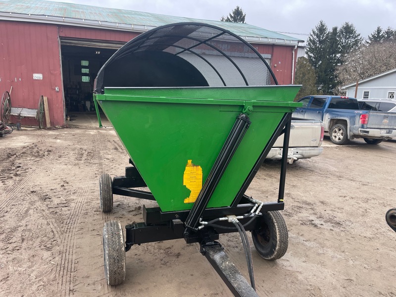 Wagons  Fargo Mini High-Side Dump Wagon - Hydraulic Tip + Lift, With Cover and Cage Photo