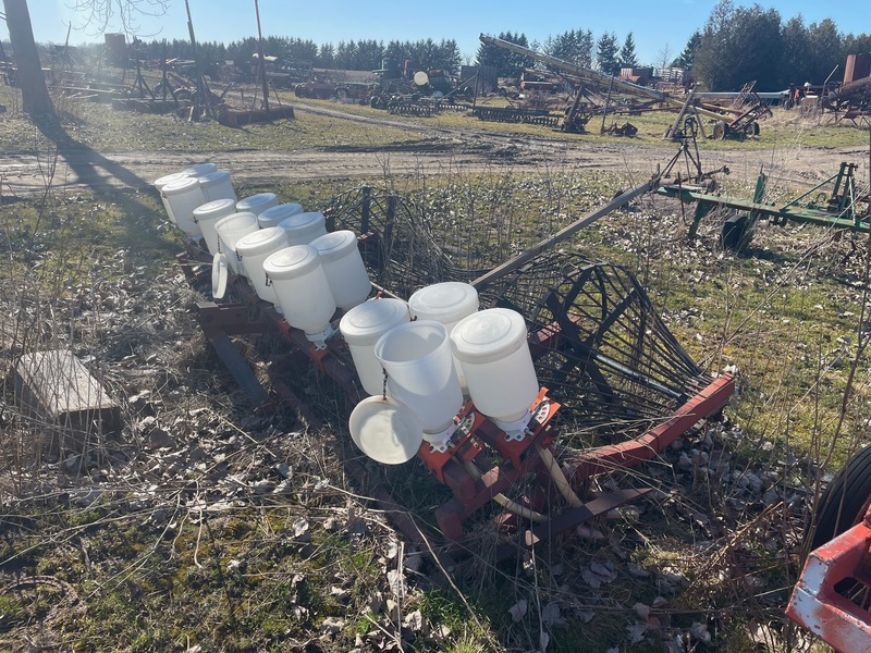 Planting  Ginseng Planter - Adjustable Width Photo