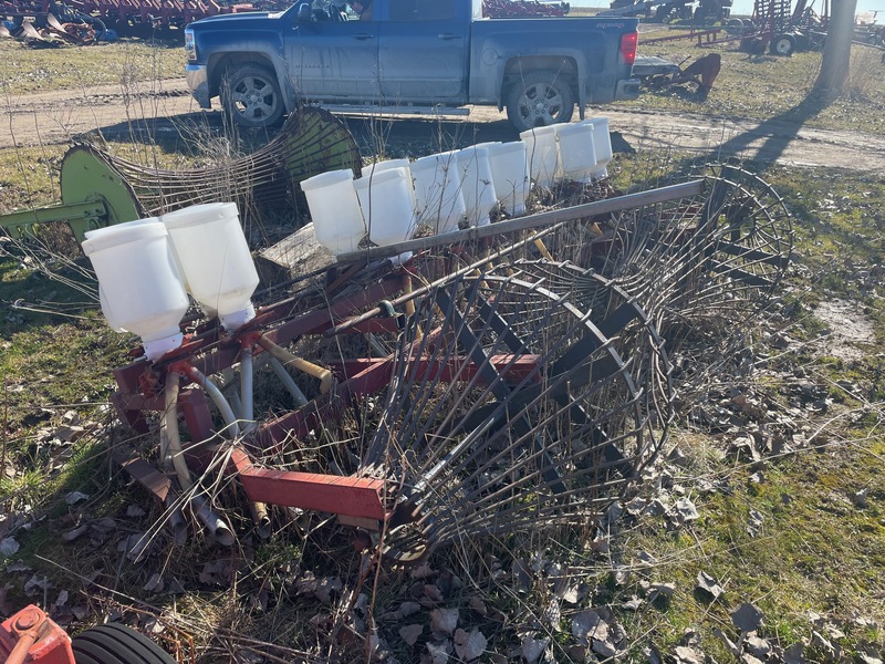 Planting  Ginseng Planter - Adjustable Width Photo