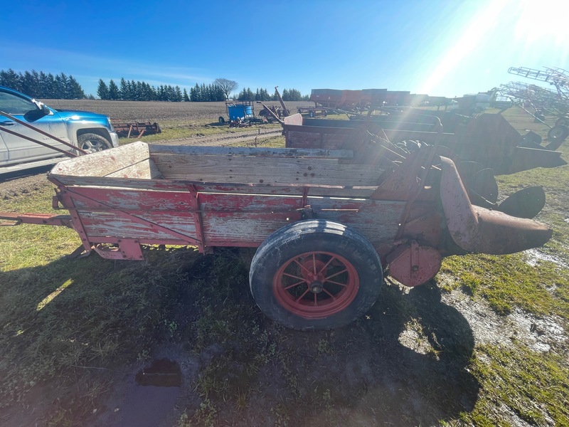 Manure Equipment  International Harvester Ground Drive Manure Spreader - 2 Beater Photo