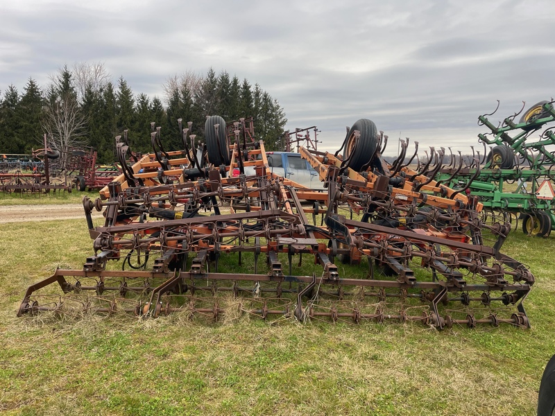 Tillage - Cultivators  Vicon Cultivator (24ft) - Rolling Baskets, S-tine Photo