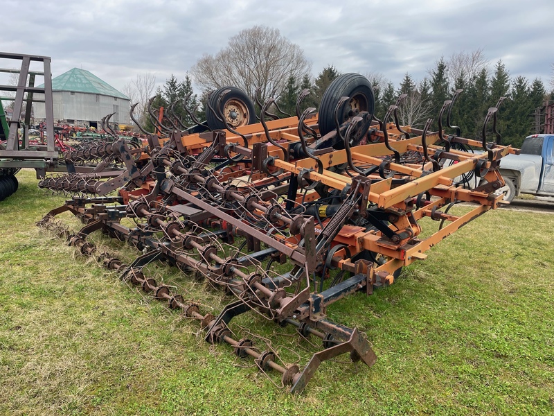 Tillage - Cultivators  Vicon Cultivator (24ft) - Rolling Baskets, S-tine Photo