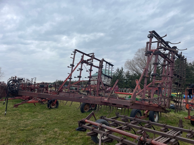 Tillage - Cultivators  International Harvester Cultivator (30ft) - Finger Harrows and S-Tine Shanks Photo