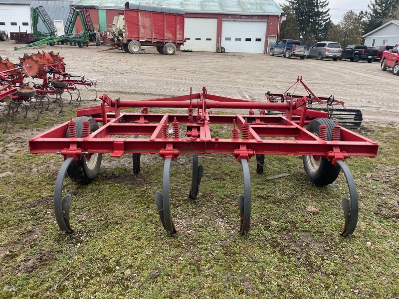 Tillage - Plows  Graham Chisel Plow - 7 Shank Photo