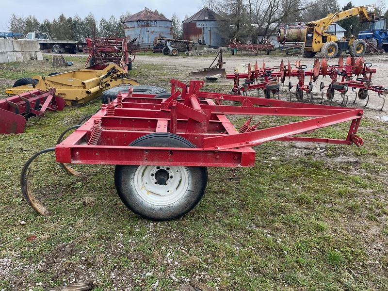 Tillage - Plows  Graham Chisel Plow - 7 Shank Photo