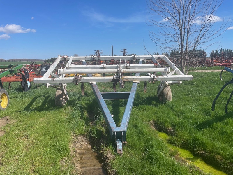 Tillage - Plows  DM-7 10 Teeth Chisel Plow Photo