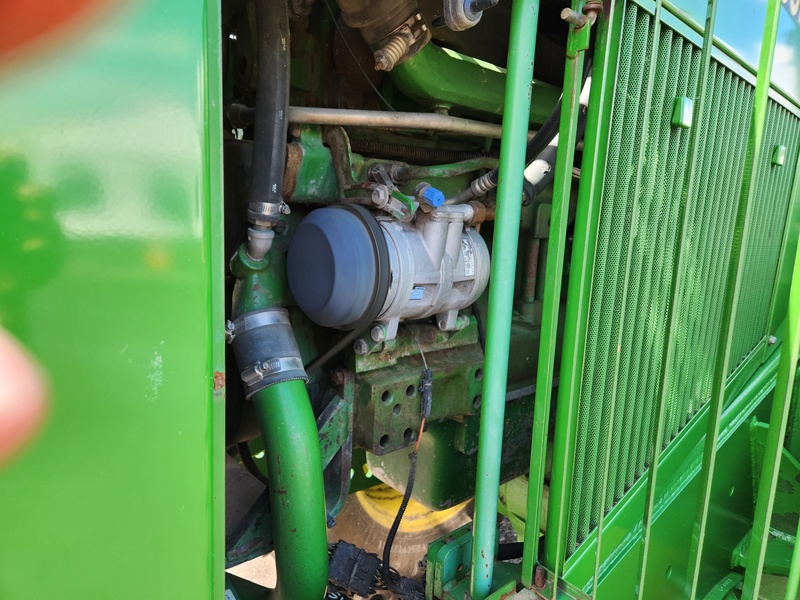 Tractors - Farm  John Deere 8560 Tractor  Photo