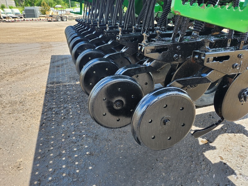 Planting Equipment  Great Plains 1500 No-Till Drill  Photo