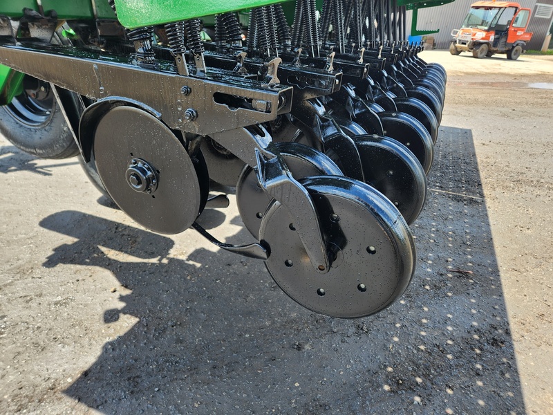 Planting Equipment  Great Plains 1500 No-Till Drill  Photo