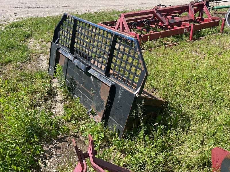 Hay/Forage/Livestock  CAT Low Profile Bucket - Quick Attach and Skid Steer Photo