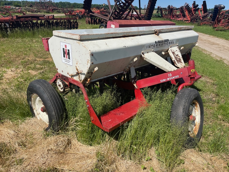 Planting  International Harvester 10 Seed Drill | Semi-mount, 13 Row Photo