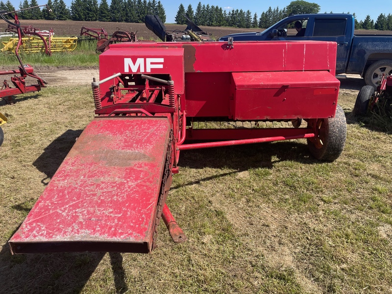 Hay/Forage/Livestock  Massey Ferguson 120 Square Baler with Thrower Photo