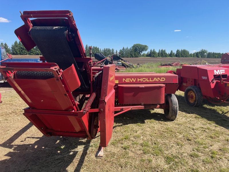 Hay/Forage/Livestock  New Holland 310 Square Baler with Thrower Photo