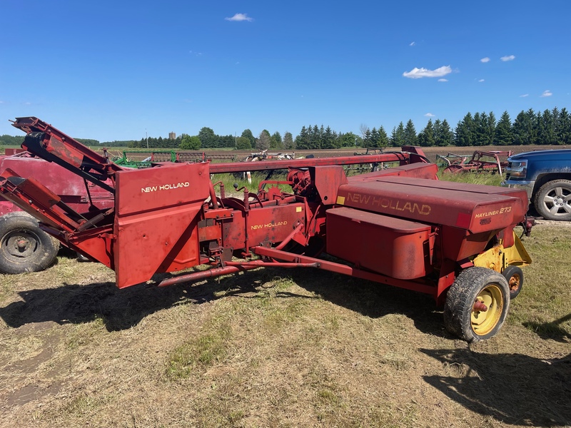 Hay/Forage/Livestock  New Holland 273 Square Baler with Thrower Photo