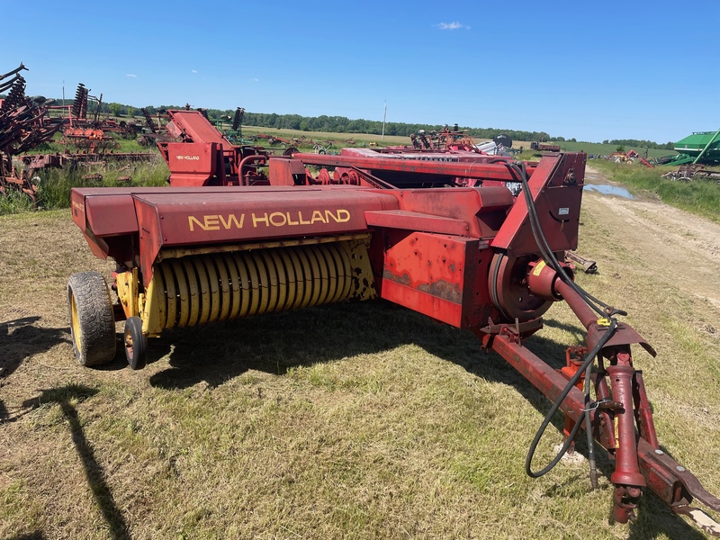 Hay/Forage/Livestock  New Holland 273 Square Baler with Thrower Photo