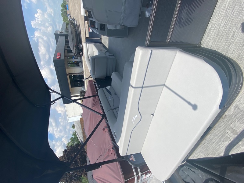 Boats  2023 Bennington 208 SLJ Pontoon with Yamaha VF90 V Max Sho Photo