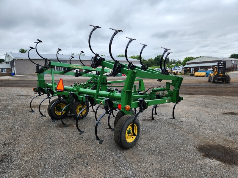 Cultivators  John Deere 980 Cultivator Photo