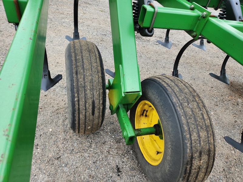 Cultivators  John Deere 980 Cultivator Photo