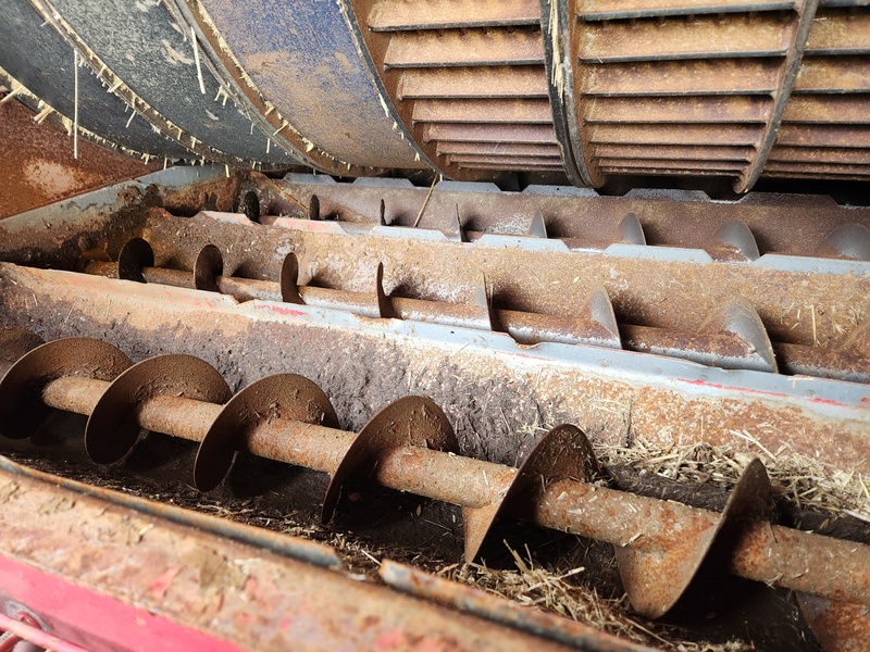 Combines & Harvesting Equipment  Case IH 2388 Combine  Photo