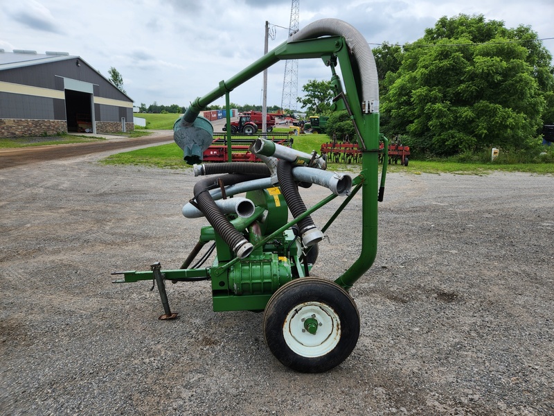 Grain Vacuums and Augers  Walinga 410 Grain Vacuum Photo