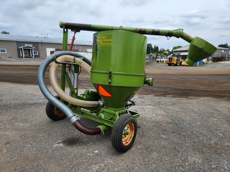 Grain Vacuums and Augers  Walinga 510 Grain Vacuum Photo