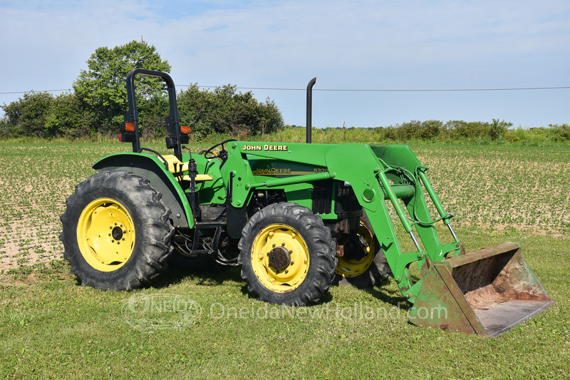 Tractors  2002 John Deere 5320 Loader Tractor Photo