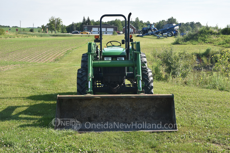 Tractors  2002 John Deere 5320 Loader Tractor Photo