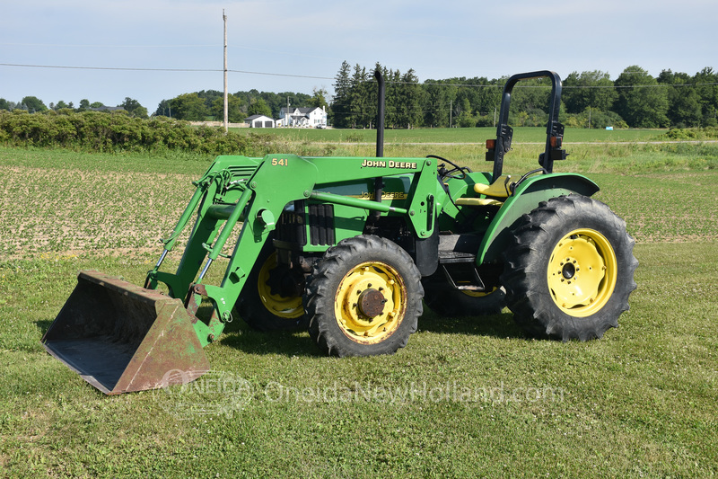 Tractors  2002 John Deere 5320 Loader Tractor Photo