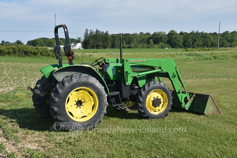 Tractors  2002 John Deere 5320 Loader Tractor Photo