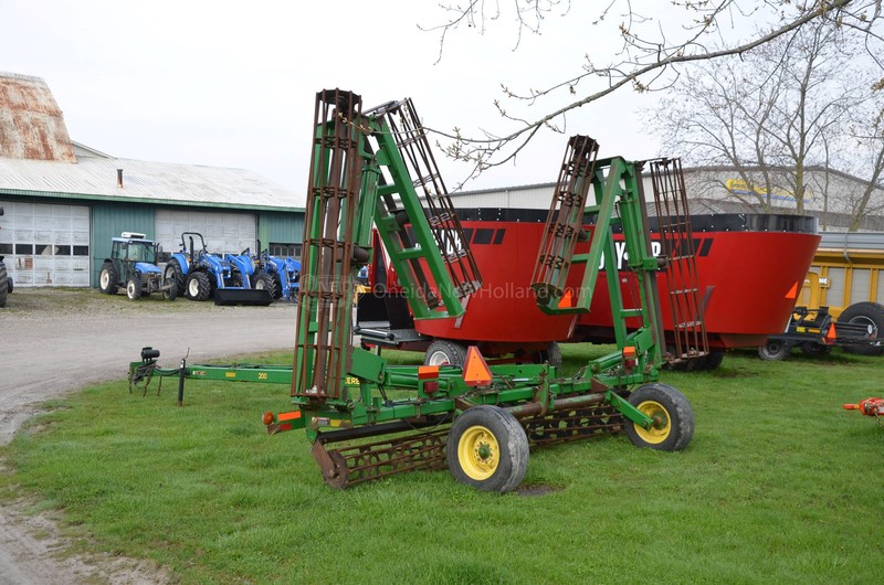 Tillage  John Deere 200 Rolling Basket Harrow Photo