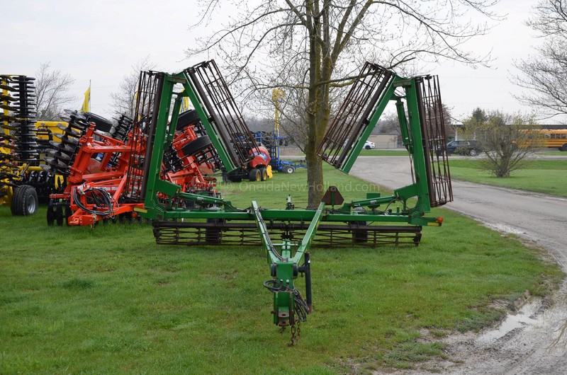 Tillage  John Deere 200 Rolling Basket Harrow Photo