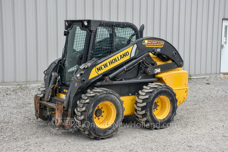 Skidsteers & Track Loaders  2012 New Holland L225 SkidSteer Photo