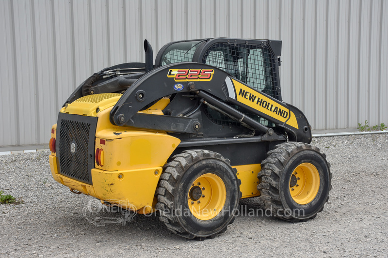 Skidsteers & Track Loaders  2012 New Holland L225 SkidSteer Photo