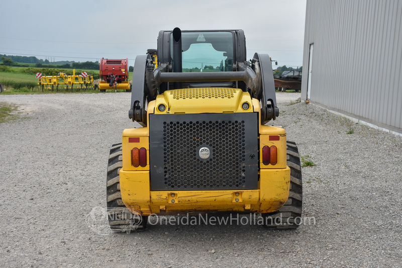 Skidsteers & Track Loaders  2012 New Holland L225 SkidSteer Photo