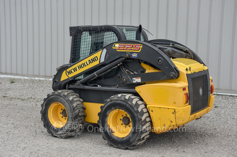 Skidsteers & Track Loaders  2012 New Holland L225 SkidSteer Photo