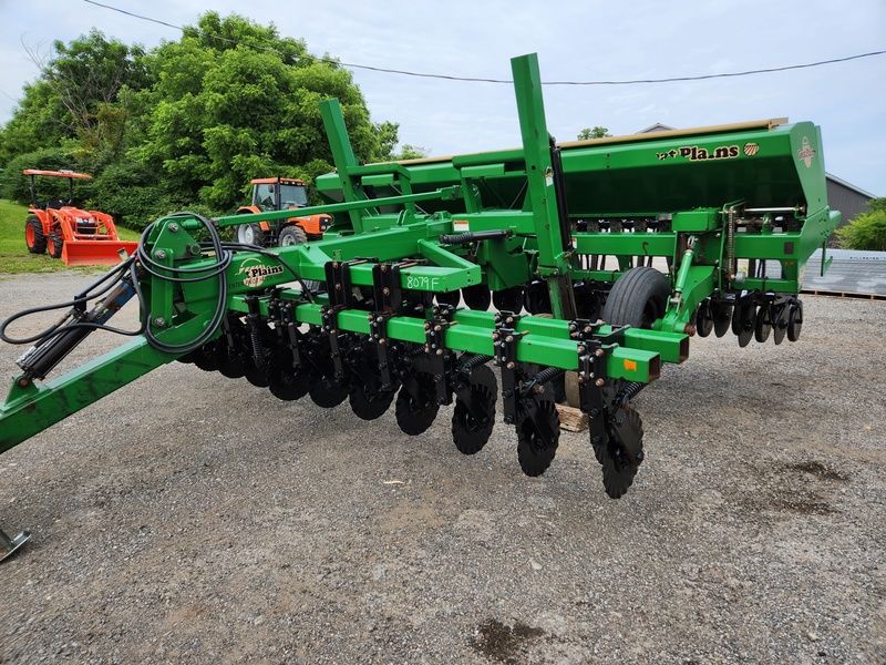 Planting Equipment  Great Plains 1500 No-Till Drill  Photo