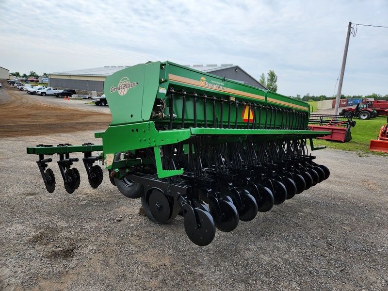 Planting Equipment  Great Plains 1500 No-Till Drill  Photo