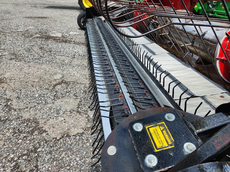 Combines & Harvesting Equipment  Case IH 2015 Pickup Head Photo