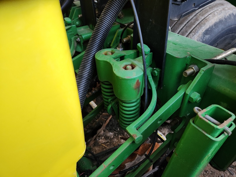 Planting Equipment  John Deere 1780 Planter  Photo