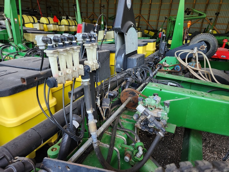 Planting Equipment  John Deere 1780 Planter  Photo