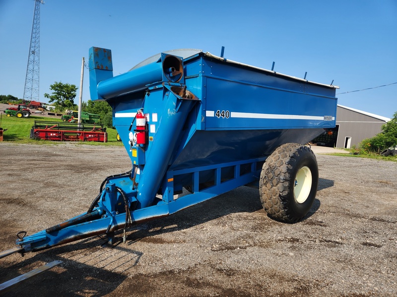 Kinze 440 Grain Cart