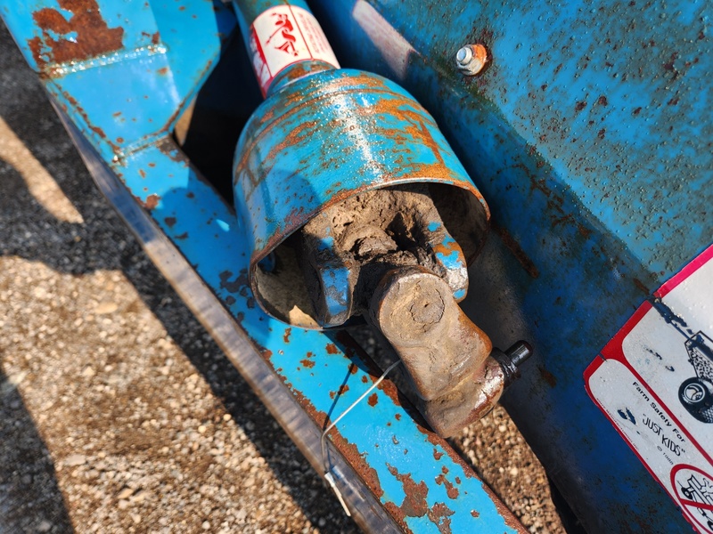 Grain Cart  Kinze 440 Grain Cart Photo