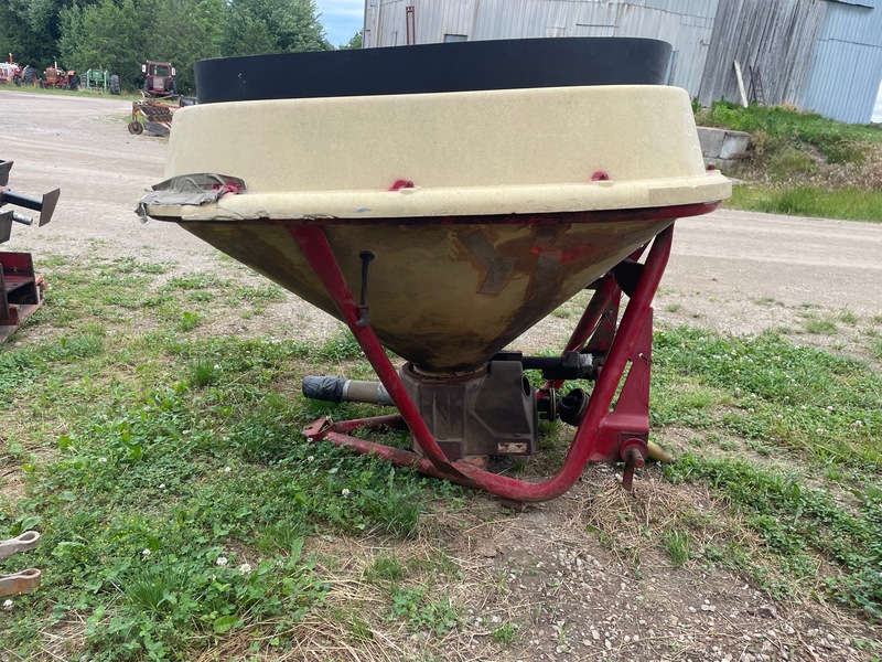 Chemical/Fertilizer Application  Vicon Pendulum Fertilizer Spreader | 3pth Photo