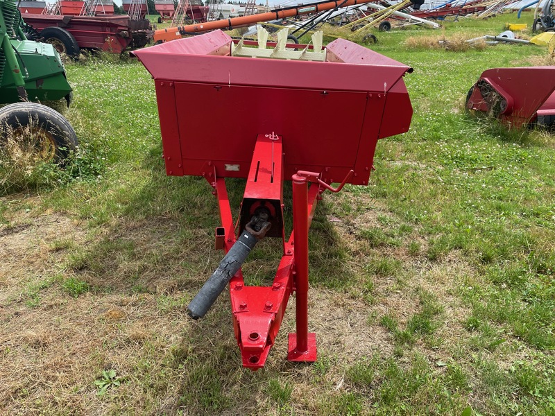 Manure Equipment  International Harvester 530 Manure Spreader Photo