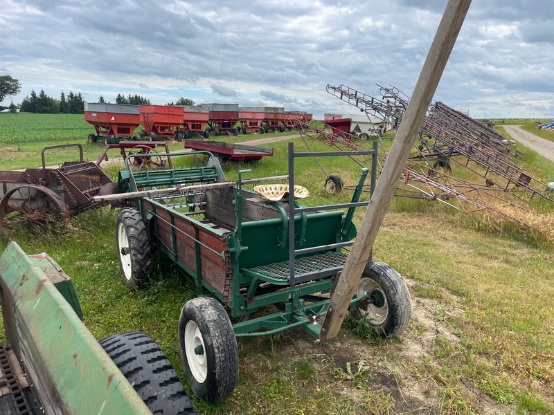 New Idea Ground Drive Manure Spreader