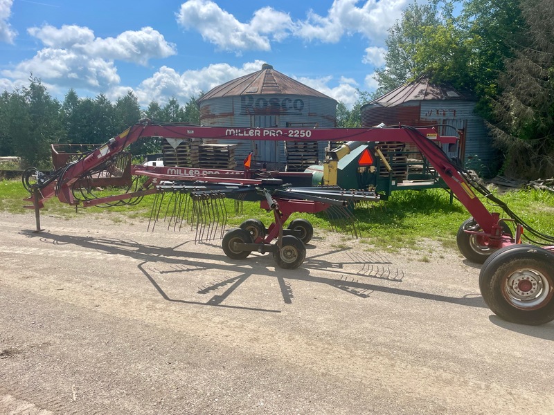 Hay/Forage/Livestock  Miller Pro 2250 - Tandem Rake Photo